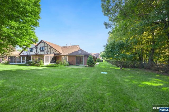 37-1 Tamaron Drive, Waldwick, NJ 07463