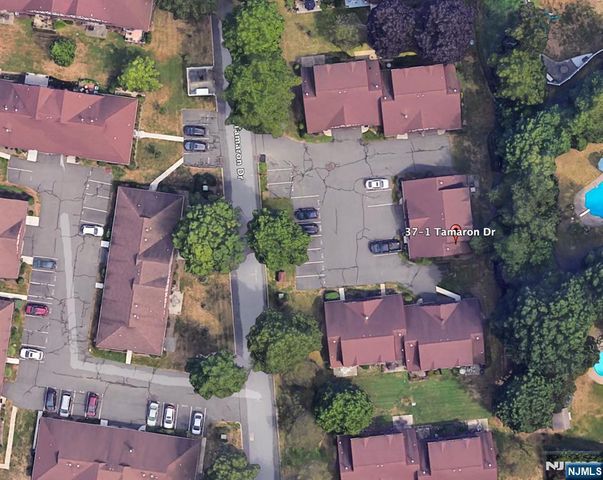 37-1 Tamaron Drive, Waldwick, NJ 07463