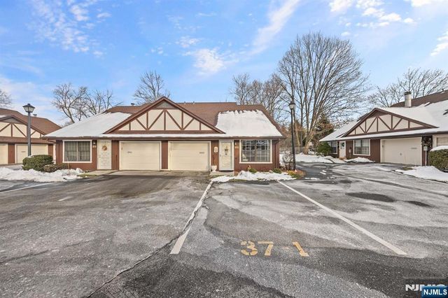 37-1 Tamaron Drive, Waldwick, NJ 07463