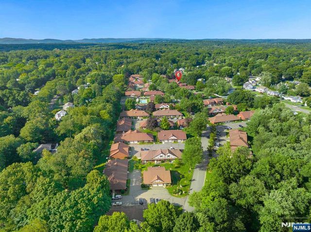 37-1 Tamaron Drive, Waldwick, NJ 07463