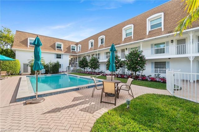 1222 Gordon DR 2, Naples, FL 34102