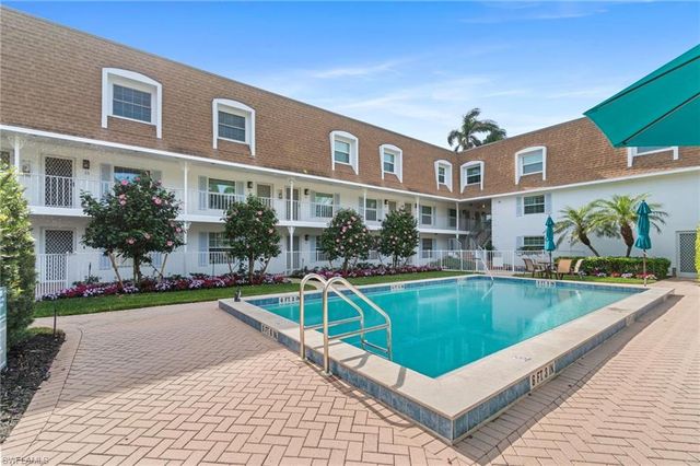 1222 Gordon DR 2, Naples, FL 34102