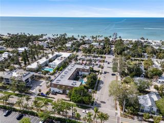 1222 Gordon DR 2, Naples, FL 34102