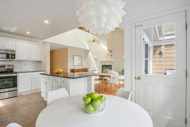 7 Deer Tree Lane, Briarcliff Manor, NY 10510