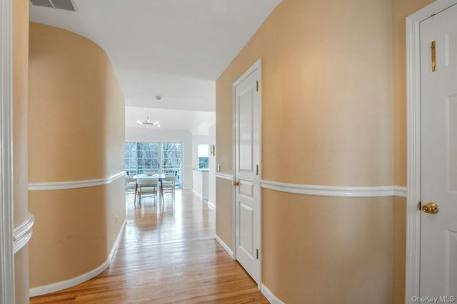 7 Deer Tree Lane, Briarcliff Manor, NY 10510