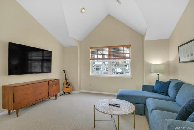 7 Deer Tree Lane, Briarcliff Manor, NY 10510