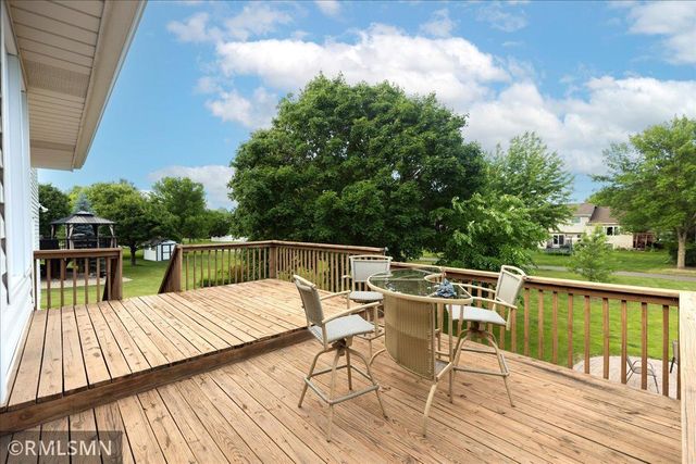 5334 89th Crescent Circle N, Brooklyn Park, MN 55443