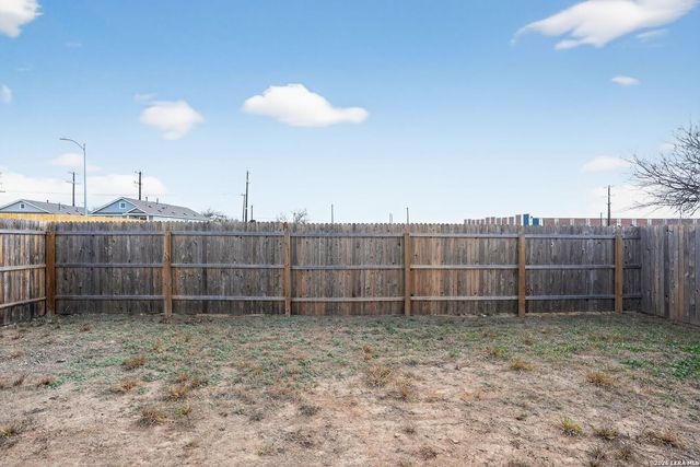 7002 Satellite, San Antonio, TX 78252