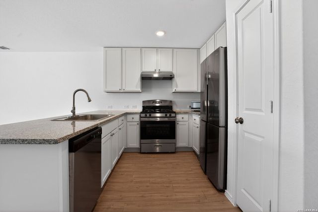 7002 Satellite, San Antonio, TX 78252