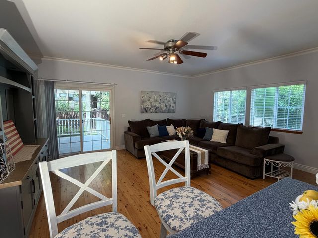 7617 Heather Rd, Fair Oaks, CA 95628