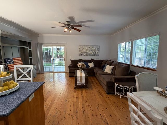 7617 Heather Rd, Fair Oaks, CA 95628