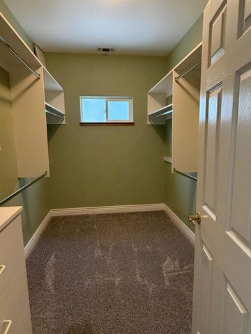 7617 Heather Rd, Fair Oaks, CA 95628