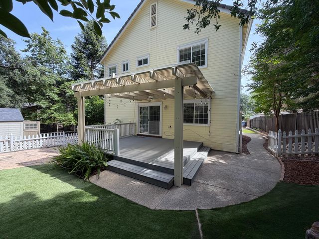7617 Heather Rd, Fair Oaks, CA 95628