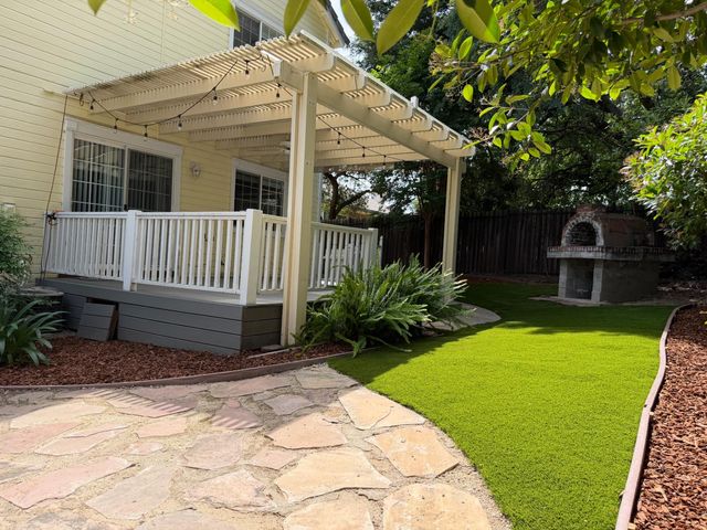 7617 Heather Rd, Fair Oaks, CA 95628
