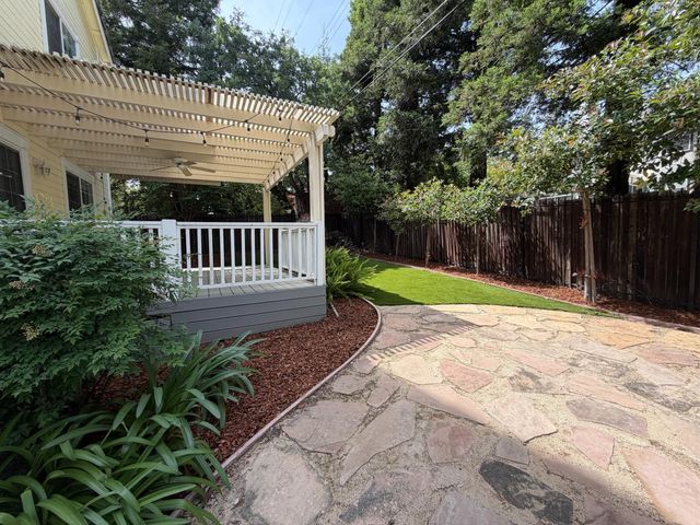 7617 Heather Rd, Fair Oaks, CA 95628