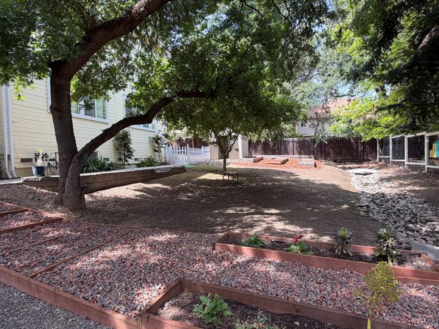 7617 Heather Rd, Fair Oaks, CA 95628