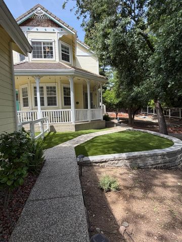 7617 Heather Rd, Fair Oaks, CA 95628
