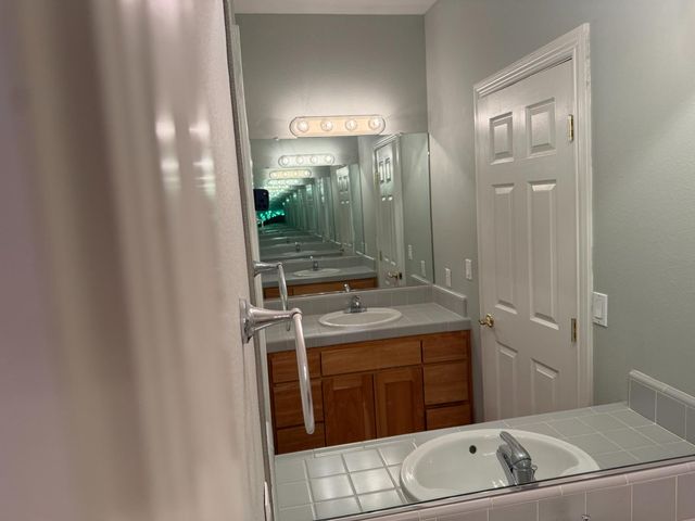 7617 Heather Rd, Fair Oaks, CA 95628