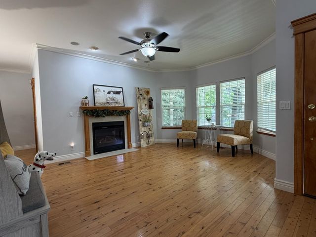 7617 Heather Rd, Fair Oaks, CA 95628