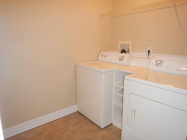 453 W DESOTO STREET, Clermont, FL 34711