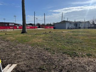 43rd Bernardo De Galvez, Galveston, TX 77550