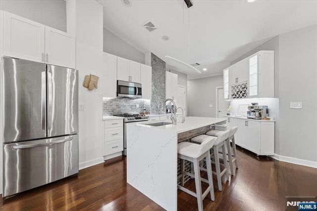 620 38th Street 205, Union City, NJ 07087