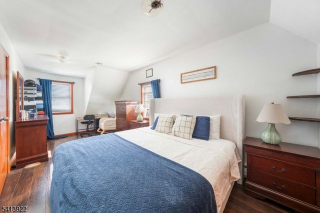 828 Allen St, Linden City, NJ 07036