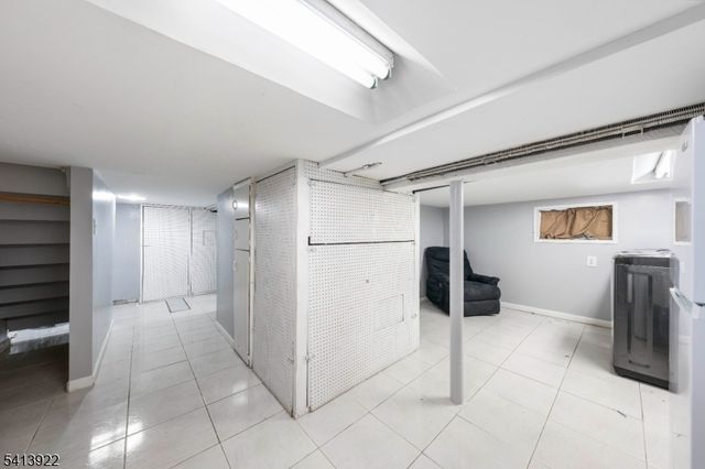 828 Allen St, Linden City, NJ 07036