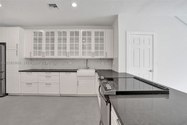 1212 W Las Olas Blvd, Fort Lauderdale, FL 33312