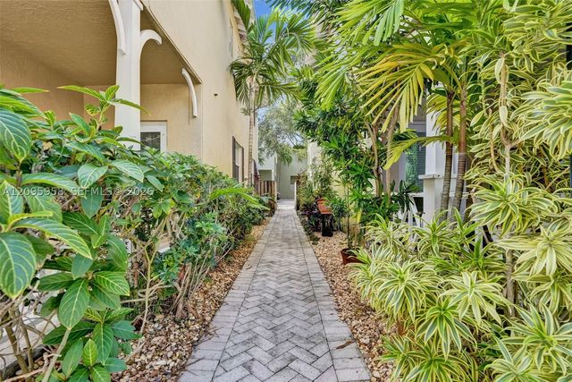 1212 W Las Olas Blvd, Fort Lauderdale, FL 33312