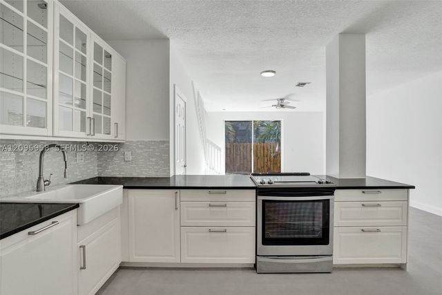 1212 W Las Olas Blvd, Fort Lauderdale, FL 33312