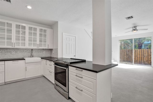 1212 W Las Olas Blvd, Fort Lauderdale, FL 33312