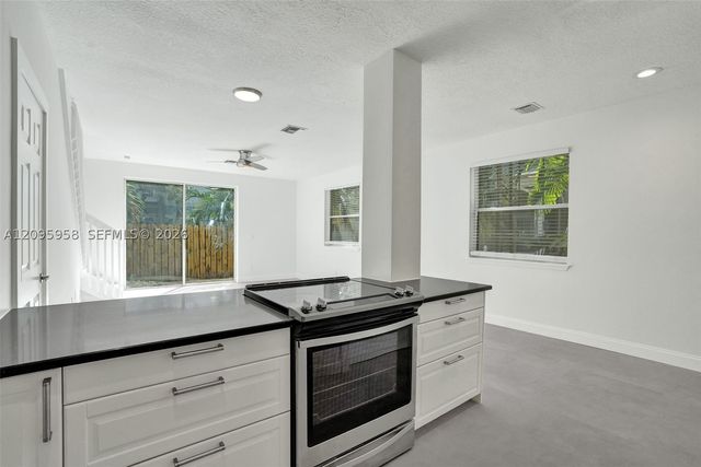 1212 W Las Olas Blvd, Fort Lauderdale, FL 33312