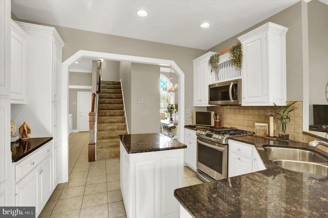 935 GRANDON WAY, Mechanicsburg, PA 17050