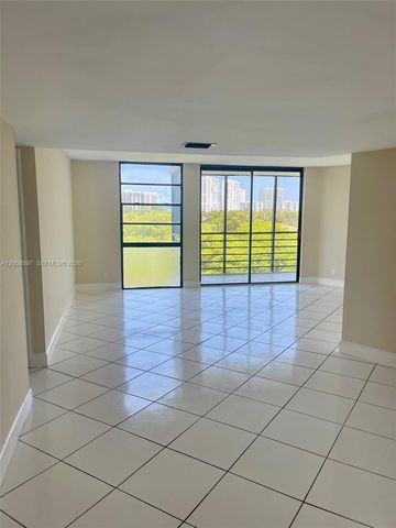 20400 W Country Club Drive 608, Aventura, FL 33180
