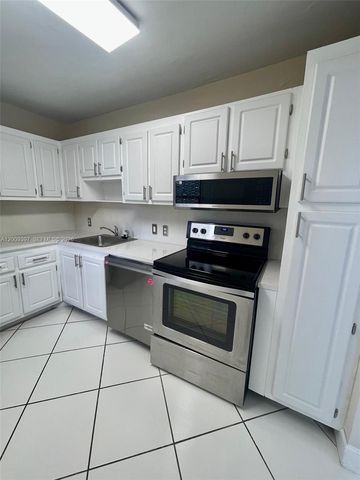 20400 W Country Club Drive 608, Aventura, FL 33180