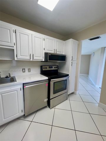 20400 W Country Club Drive 608, Aventura, FL 33180