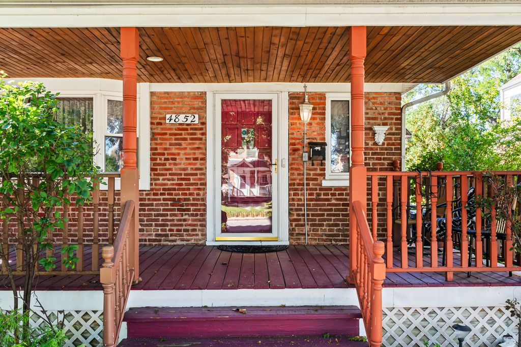 4852 N Mulligan Avenue, Chicago, IL 60630 — photo 2
