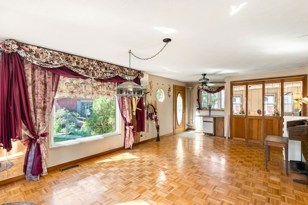 4852 N Mulligan Avenue, Chicago, IL 60630 — photo 3