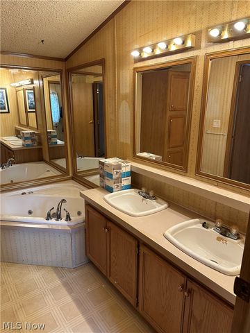 2655 Stoneyridge Drive, Madison, OH 44057