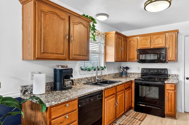 1366 South 20th Ave, Ozark, MO 65721