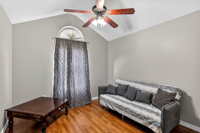 1366 South 20th Ave, Ozark, MO 65721