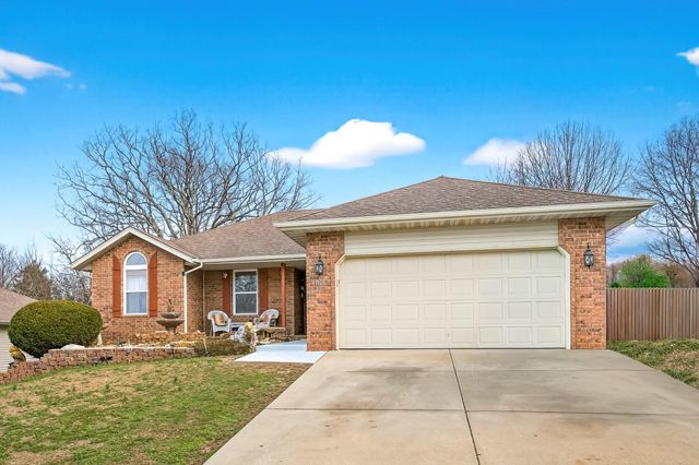 1366 South 20th Ave, Ozark, MO 65721