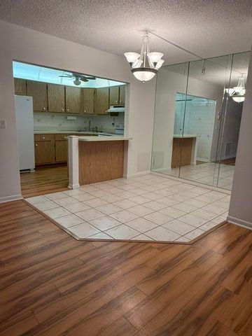 445 PINE GLEN Lane A-1, Greenacres, FL 33463
