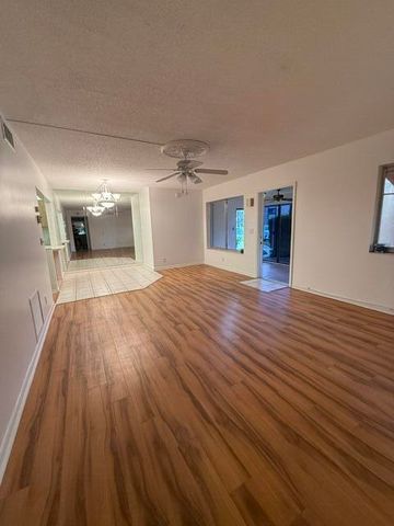 445 PINE GLEN Lane A-1, Greenacres, FL 33463
