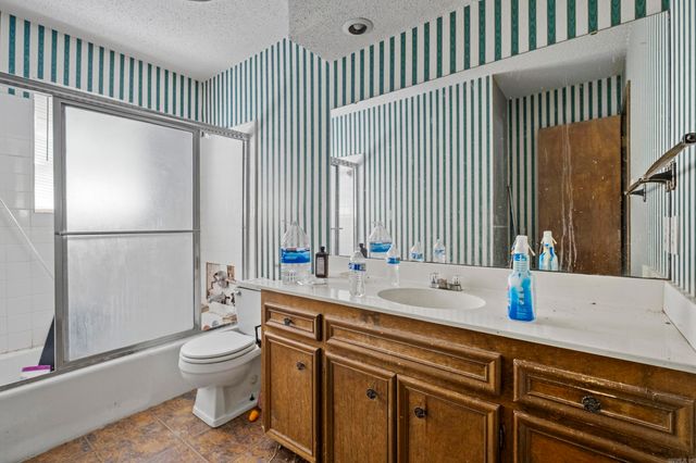 1417 Stonehenge Place, Little Rock, AR 72212