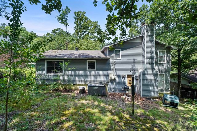 1417 Stonehenge Place, Little Rock, AR 72212