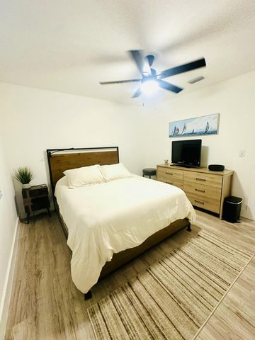 8715 SOL Terrace, West Palm Beach, FL 33403