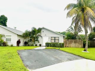 8715 SOL Terrace, West Palm Beach, FL 33403