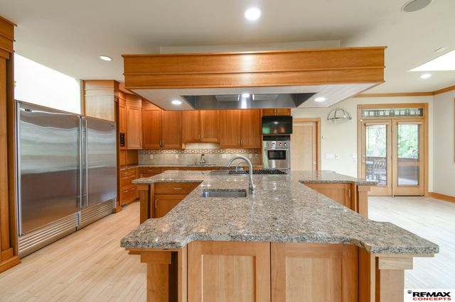 4845 Old Creek Road, Lincoln, NE 68516